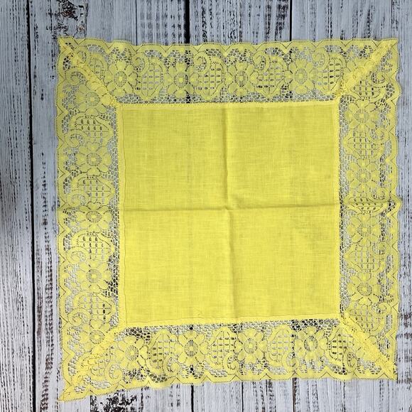 Vintage Set of 6 Linen Dinner Table Napkins Canary Yellow Square Linen Lace - Picture 6 of 8